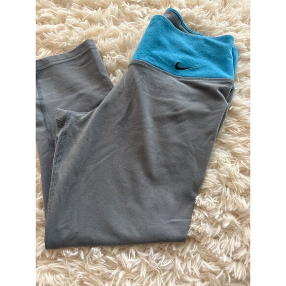 Nike Ladies Dri-Fit Activewear Bundle: Blue Waist Capri & 2 Pro Shorts Run XS - Picture 6 of 16
